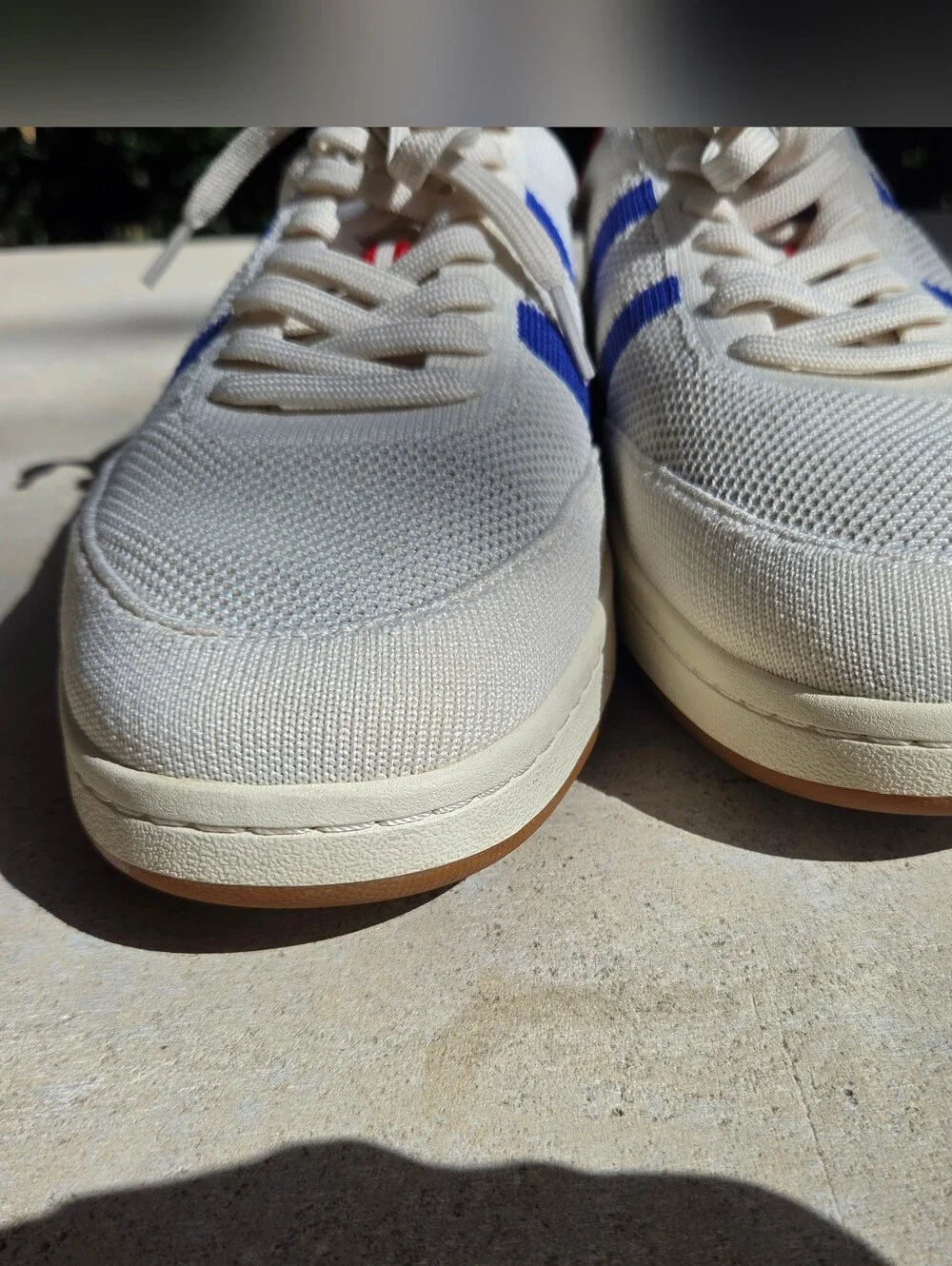 Rothy's The Men's Court Sneaker White And Turbo Blue Size 12.5